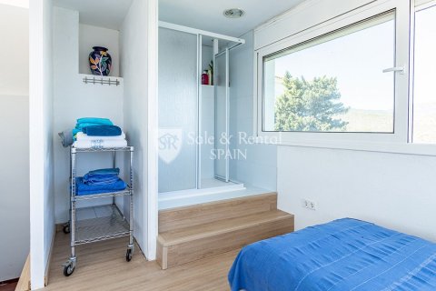 Сasa de 5 dormitorios en venta en Llanca, Gerona, Cataluña, Spain № 6766 - foto 23