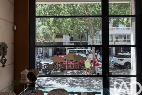 Propiedad comercial de 168 m² en venta en Barcelona, Cataluña, Spain № 8338 - foto 7