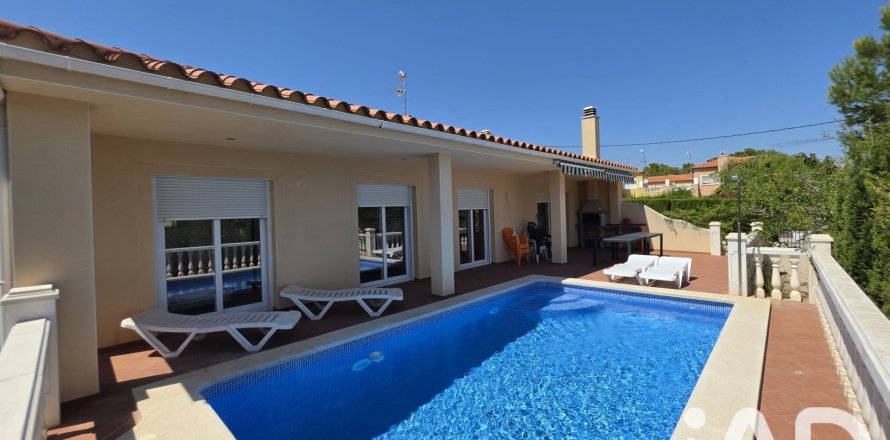 Сasa de 4 dormitorios en venta en L'Ametlla de Mar, Tarragona, Cataluña, Spain № 8339