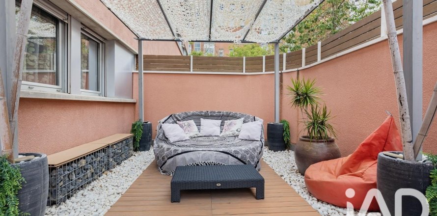 Apartamento de 3 dormitorios en venta en Barcelona, Cataluña, Spain № 8341