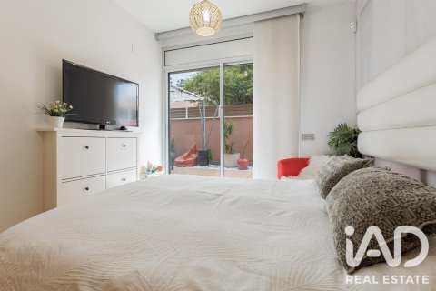 Apartamento de 3 dormitorios en venta en Barcelona, Cataluña, Spain № 8341 - foto 20