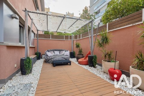 Apartamento de 3 dormitorios en venta en Barcelona, Cataluña, Spain № 8341 - foto 6