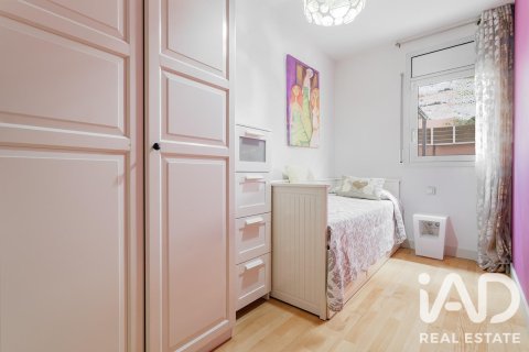 Apartamento de 3 dormitorios en venta en Barcelona, Cataluña, Spain № 8341 - foto 23