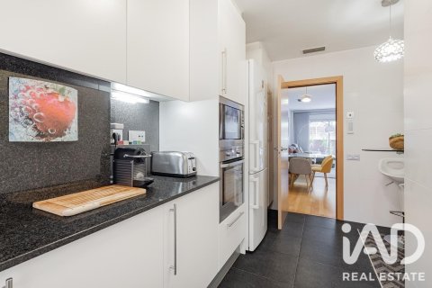 Apartamento de 3 dormitorios en venta en Barcelona, Cataluña, Spain № 8341 - foto 12