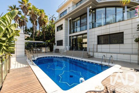 Купить дом в Ситжес, Испания с 7 спален, 567м², № 8340 - фото 3