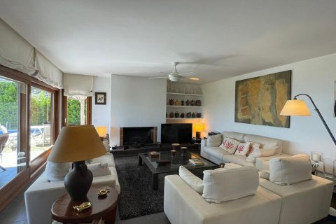Купить дом в Палафружель, Испания с 8 комнат, 736м², № 7191 - фото 8