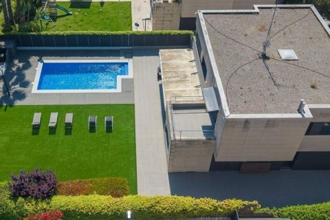 Купить дом в Сан-Андреу-де-Льяванерес, Испания с 6 комнат, 578м², № 7192 - фото 29