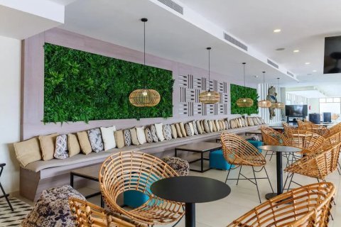 Propiedad comercial de 330 m² en venta en Martorell, Barcelona, Cataluña, Spain № 1324