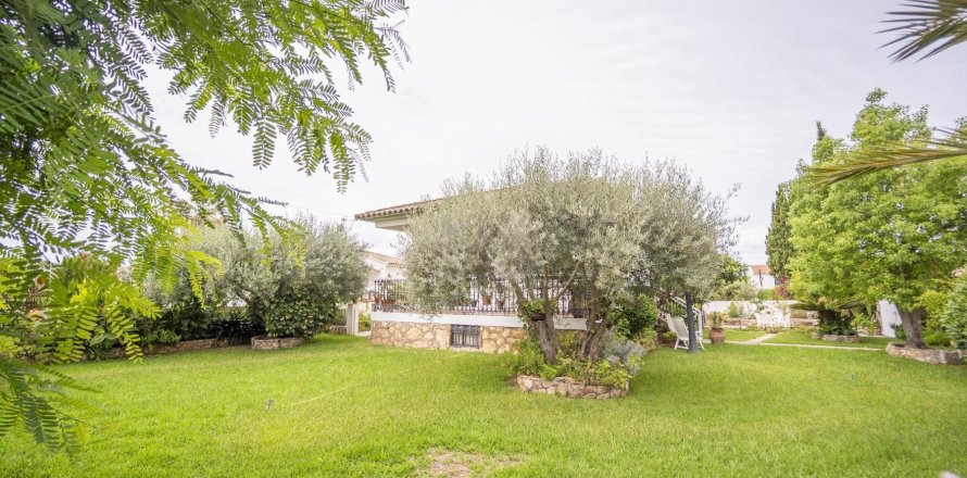 Сasa de 4 dormitorios en venta en Coma-Ruga, Tarragona, Cataluña, Spain № 1321