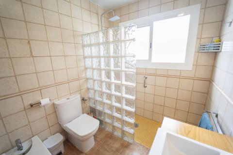 Сasa de 4 dormitorios en venta en Coma-Ruga, Tarragona, Cataluña, Spain № 1321 - foto 21