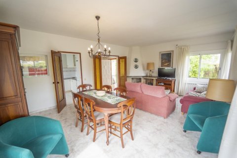 Сasa de 4 dormitorios en venta en Coma-Ruga, Tarragona, Cataluña, Spain № 1321 - foto 13