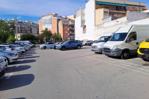 Parcela en venta en Esplugues de Llobregat, Barcelona, Cataluña, Spain № 7026 - foto 3