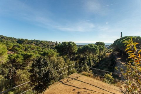 Сasa de 5 dormitorios en venta en Sant Andreu de Llavaneres, Barcelona, Cataluña, Spain № 3582 - foto 10