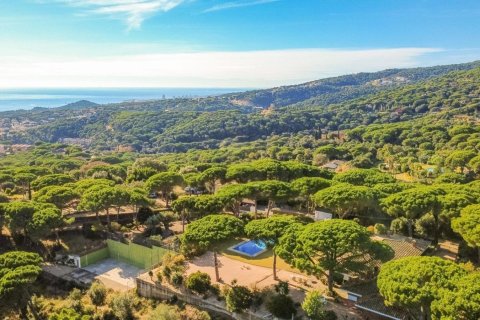 Сasa de 5 dormitorios en venta en Sant Andreu de Llavaneres, Barcelona, Cataluña, Spain № 3582 - foto 17