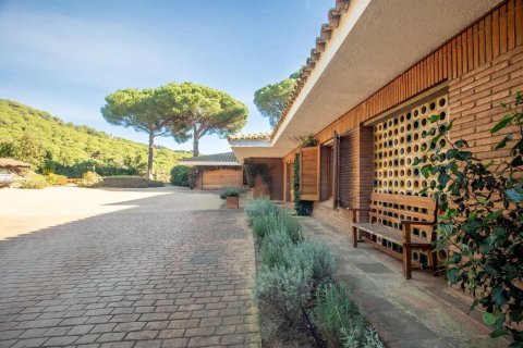 Сasa de 5 dormitorios en venta en Sant Andreu de Llavaneres, Barcelona, Cataluña, Spain № 3582 - foto 8