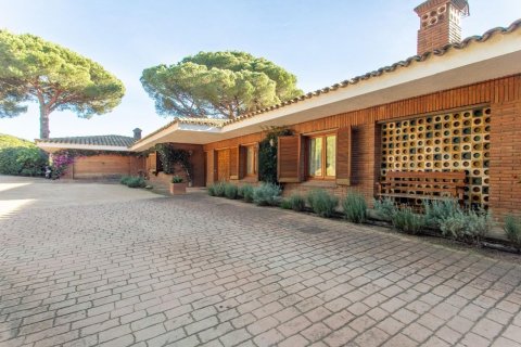 Сasa de 5 dormitorios en venta en Sant Andreu de Llavaneres, Barcelona, Cataluña, Spain № 3582 - foto 7