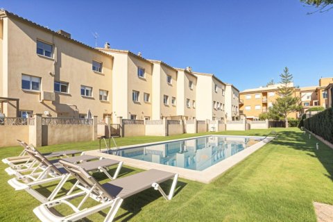 Casa adosada de 4 dormitorios en venta en Palamós, Gerona, Cataluña, Spain № 3640