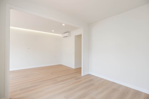 Apartamento de 3 dormitorios en venta en Barcelona, Cataluña, Spain № 3644 - foto 8
