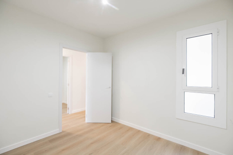 Apartamento de 3 dormitorios en venta en Barcelona, Cataluña, Spain № 3644 - foto 11