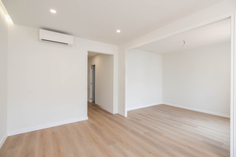 Apartamento de 3 dormitorios en venta en Barcelona, Cataluña, Spain № 3644 - foto 4