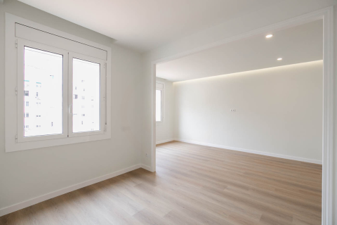Apartamento de 3 dormitorios en venta en Barcelona, Cataluña, Spain № 3644 - foto 6