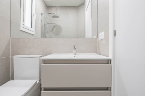 Apartamento de 3 dormitorios en venta en Barcelona, Cataluña, Spain № 3644 - foto 16
