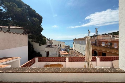 Apartamento de 3 dormitorios en venta en Tamariu, Gerona, Cataluña, Spain № 3639 - foto 3