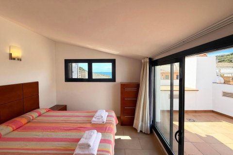 Apartamento de 3 dormitorios en venta en Tamariu, Gerona, Cataluña, Spain № 3639 - foto 9