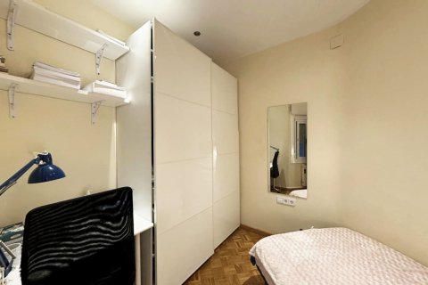 Apartamento de 3 dormitorios en venta en Barcelona, Cataluña, Spain № 3643 - foto 17