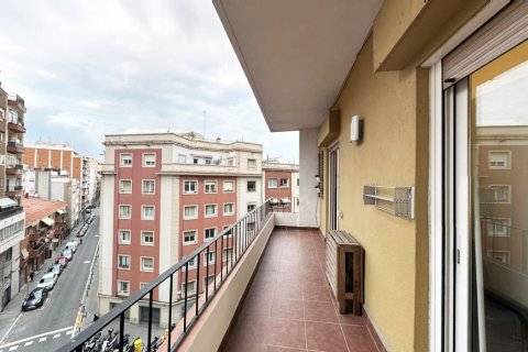 Apartamento de 3 dormitorios en venta en Barcelona, Cataluña, Spain № 3643 - foto 4
