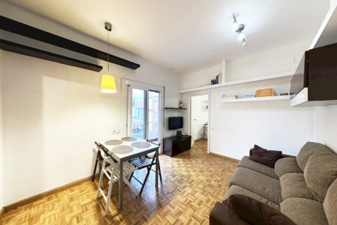 Apartamento de 3 dormitorios en venta en Barcelona, Cataluña, Spain № 3643 - foto 2