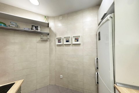 Apartamento de 3 dormitorios en venta en Barcelona, Cataluña, Spain № 3643 - foto 12