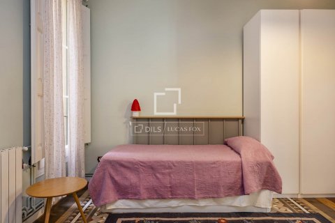 3 bedrooms apartment for rent in Barcelona, Catalonia, Spain № 8846 - photo 7