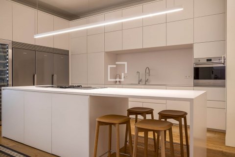 3 bedrooms apartment for rent in Barcelona, Catalonia, Spain № 8846 - photo 17