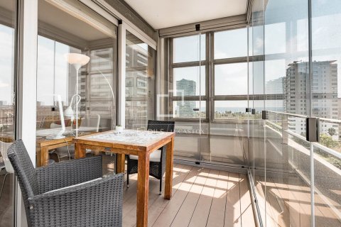 Apartamento de 2 dormitorios en venta en Barcelona, Cataluña, Spain № 8855 - foto 4