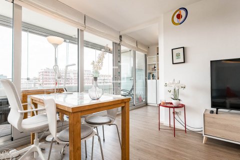 Apartamento de 2 dormitorios en venta en Barcelona, Cataluña, Spain № 8855 - foto 20