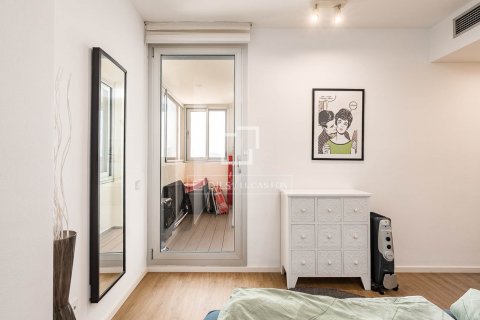 Apartamento de 2 dormitorios en venta en Barcelona, Cataluña, Spain № 8855 - foto 8