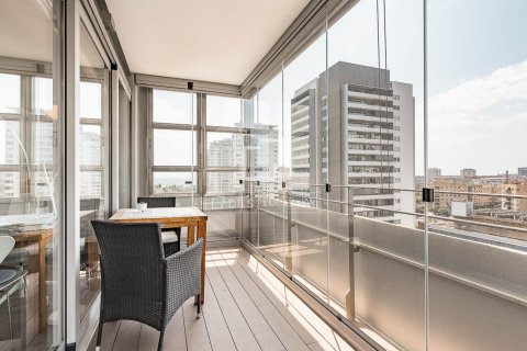 Apartamento de 2 dormitorios en venta en Barcelona, Cataluña, Spain № 8855 - foto 5