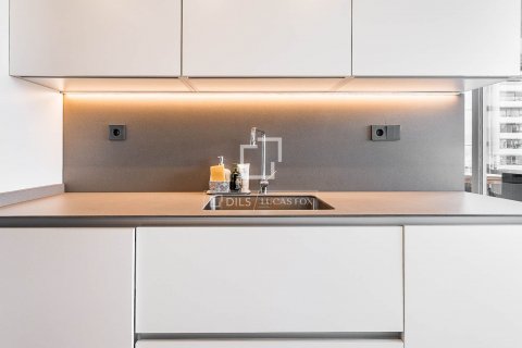 Apartamento de 2 dormitorios en venta en Barcelona, Cataluña, Spain № 8855 - foto 21