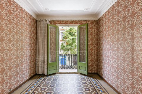 Apartamento de 5 dormitorios en venta en Barcelona, Cataluña, Spain № 8856