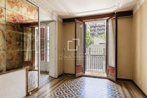 Apartamento de 5 dormitorios en venta en Barcelona, Cataluña, Spain № 8856 - foto 12