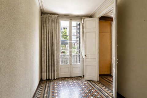 Apartamento de 5 dormitorios en venta en Barcelona, Cataluña, Spain № 8856 - foto 7