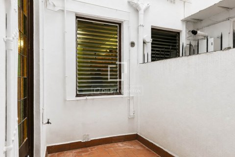 Apartamento de 5 dormitorios en venta en Barcelona, Cataluña, Spain № 8856 - foto 16
