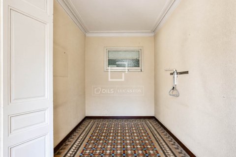 Apartamento de 5 dormitorios en venta en Barcelona, Cataluña, Spain № 8856 - foto 6