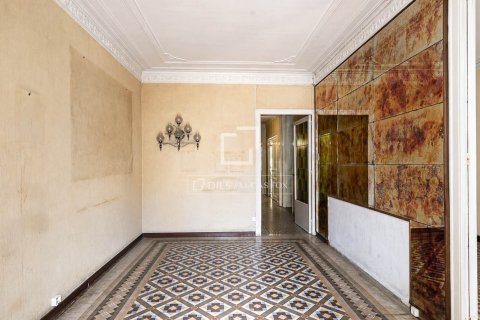 Apartamento de 5 dormitorios en venta en Barcelona, Cataluña, Spain № 8856 - foto 8
