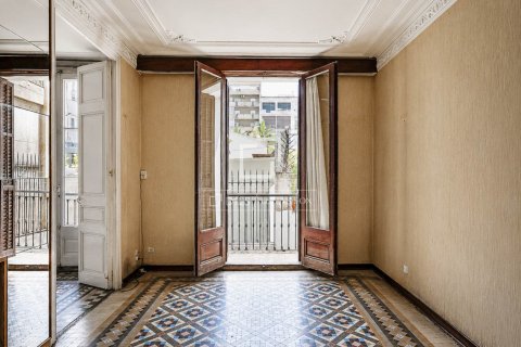 Apartamento de 5 dormitorios en venta en Barcelona, Cataluña, Spain № 8856 - foto 11