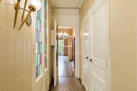 Apartamento de 5 dormitorios en venta en Barcelona, Cataluña, Spain № 8856 - foto 19