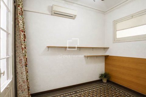 Apartamento de 5 dormitorios en venta en Barcelona, Cataluña, Spain № 8856 - foto 5