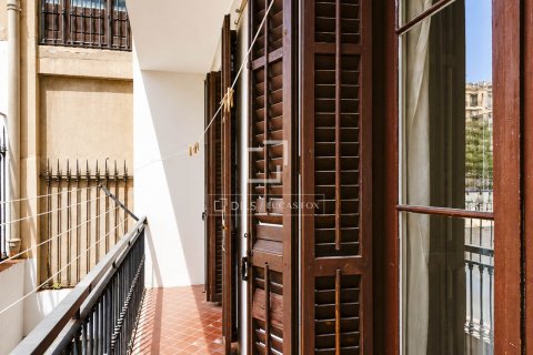 Apartamento de 5 dormitorios en venta en Barcelona, Cataluña, Spain № 8856 - foto 9