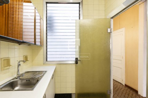 Apartamento de 5 dormitorios en venta en Barcelona, Cataluña, Spain № 8856 - foto 17